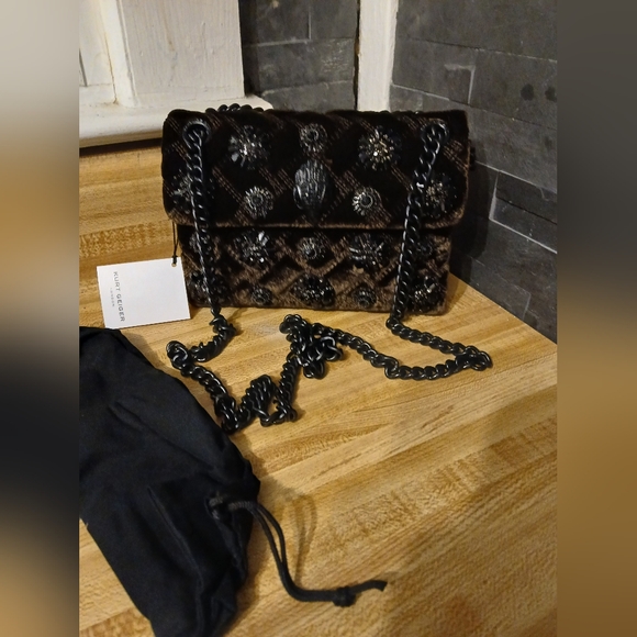 Kurt Geiger NWT Brown Velvet Embelished Kensington W/Dustbag - Picture 2 of 9